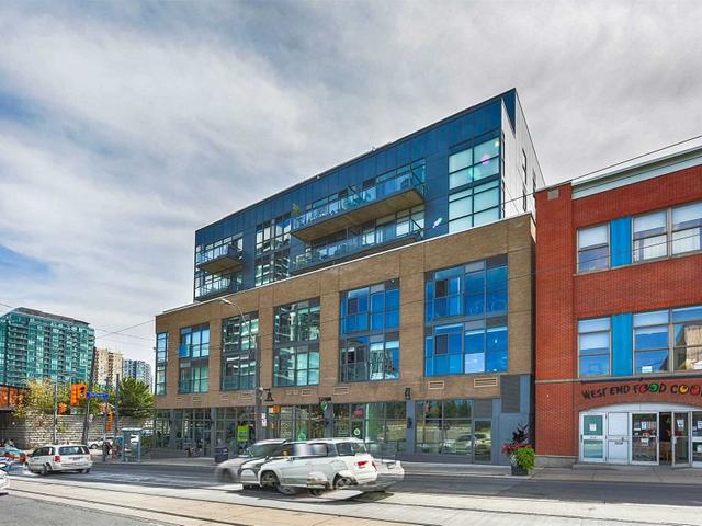 502 - 1205 Queen St W