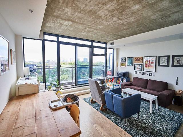 503 - 1239 Dundas St W