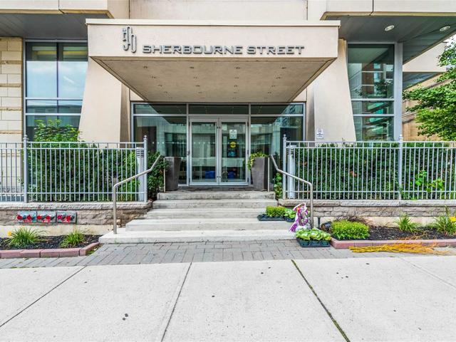 1512 - 500 Sherbourne St