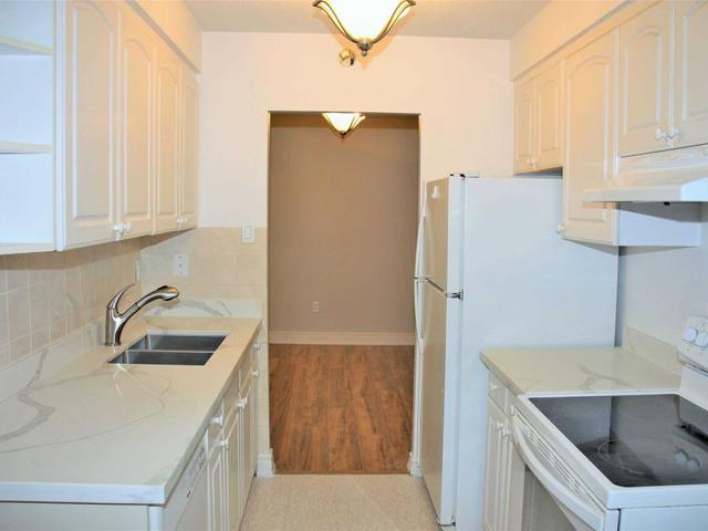 #910 - 5 Old Sheppard Ave