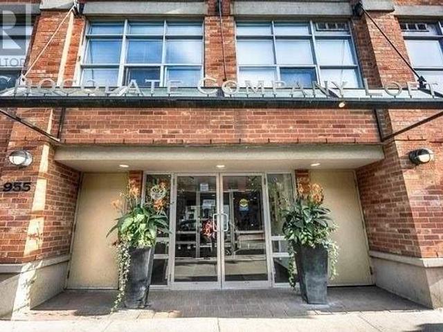 PH20 - 955 Queen St W