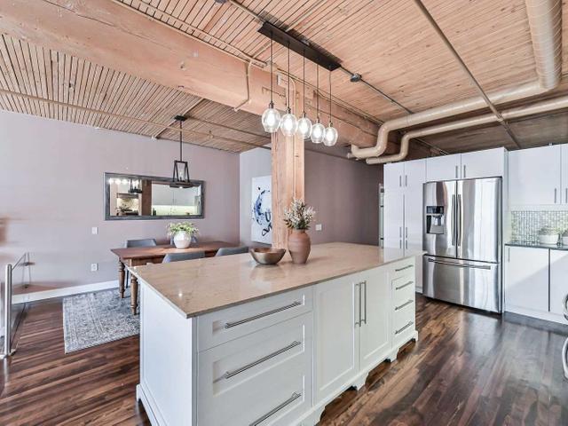 104 - 993 Queen St W