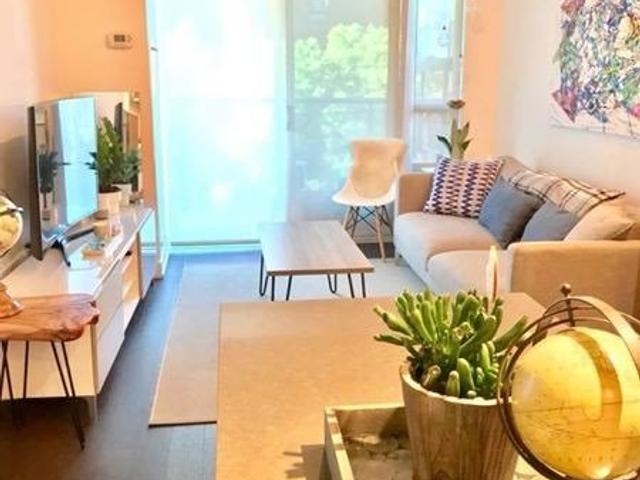 309 - 1030 King St W