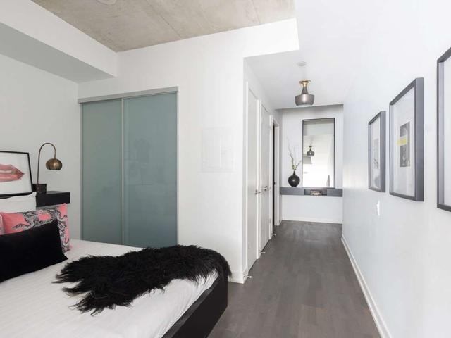 325 - 560 King  St W