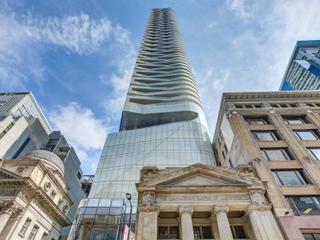 4912 - 197 Yonge St