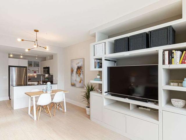 1209 - 333 Adelaide St E