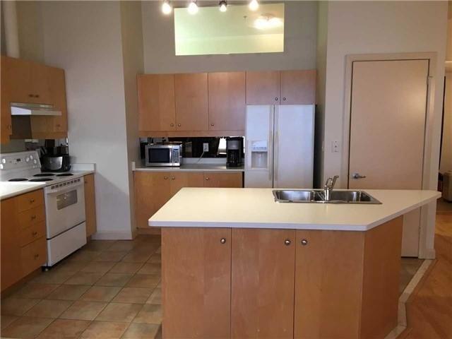 UPH15 - 700 King St W