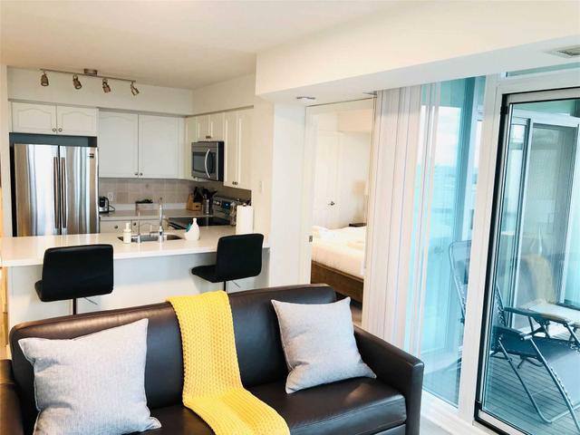 2301 - 30 Grand Trunk Cres