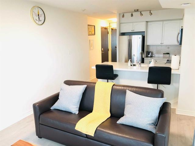 2301 - 30 Grand Trunk Cres