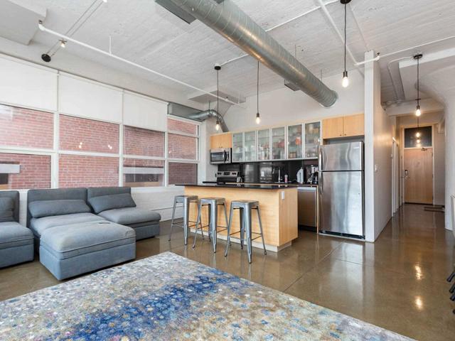 313 - 383 Adelaide St E