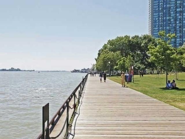 1419 - 33 Harbour Sq