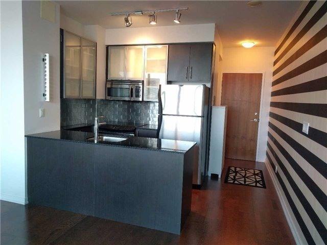 3604 - 33 Lombard St