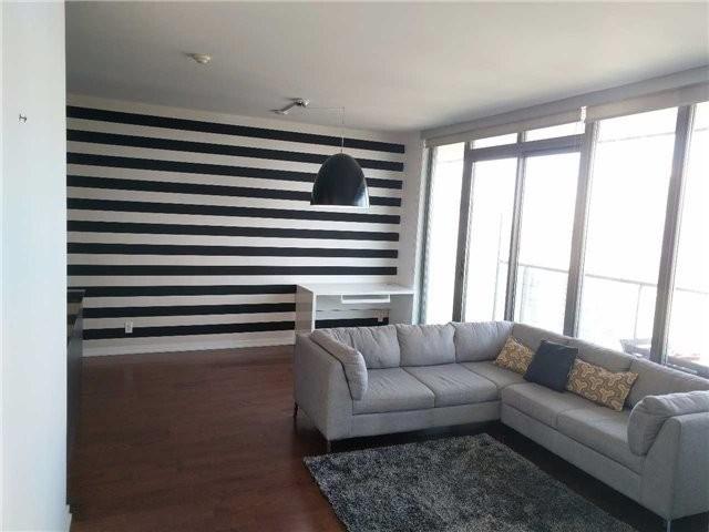 3604 - 33 Lombard St