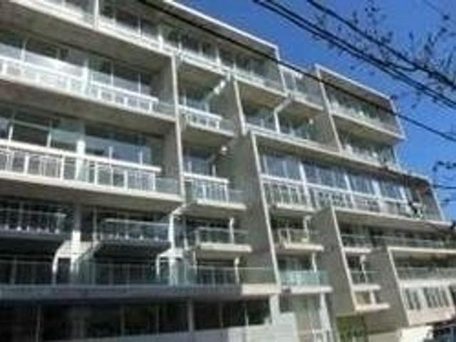 518 - 75 Portland St