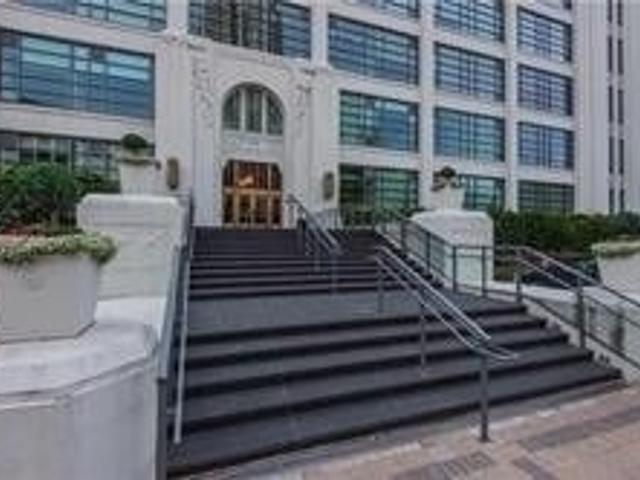 824 - 637 Lake Shore Blvd