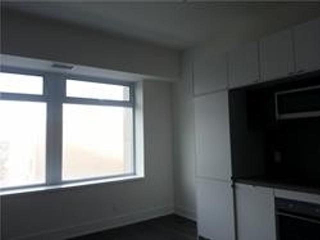 623 - 111 St Clair Ave W