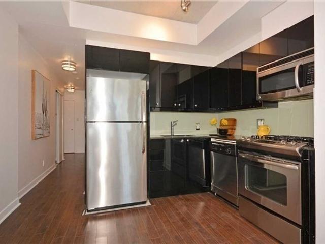 1106 - 127 Queen St E