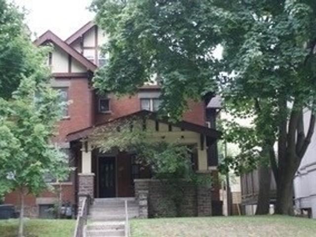5 - 345 Spadina Rd