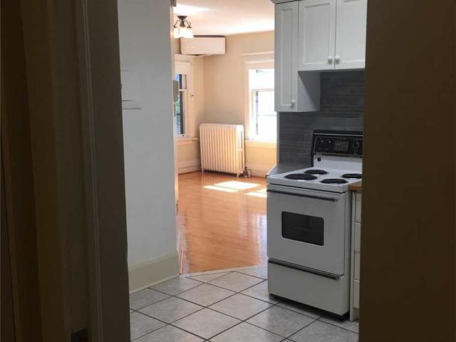5 - 345 Spadina Rd