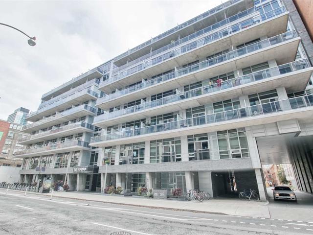 1005 - 399 Adelaide St W