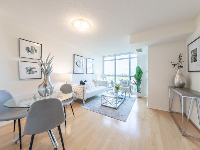 1212 - 28 Harrison Garden Blvd