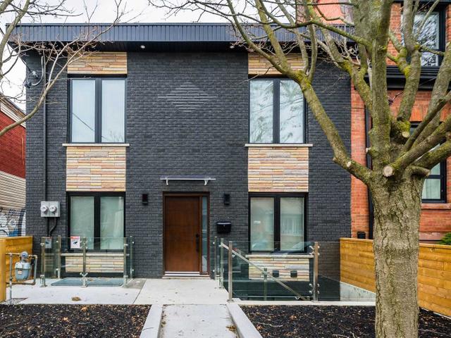 Upper - 63 Argyle St