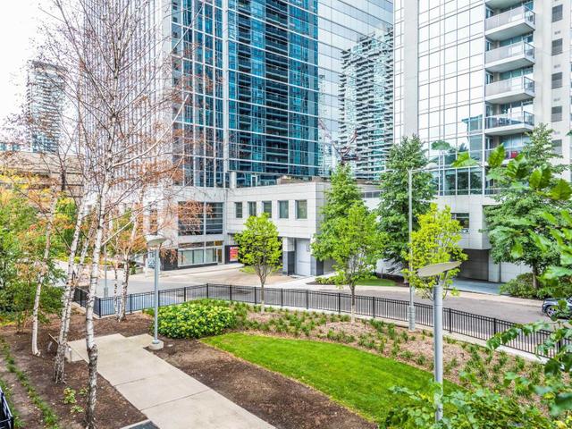 215 - 155 Beecroft Rd