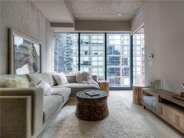 204 - 11 Charlotte St