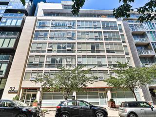 304 - 32 Stewart St