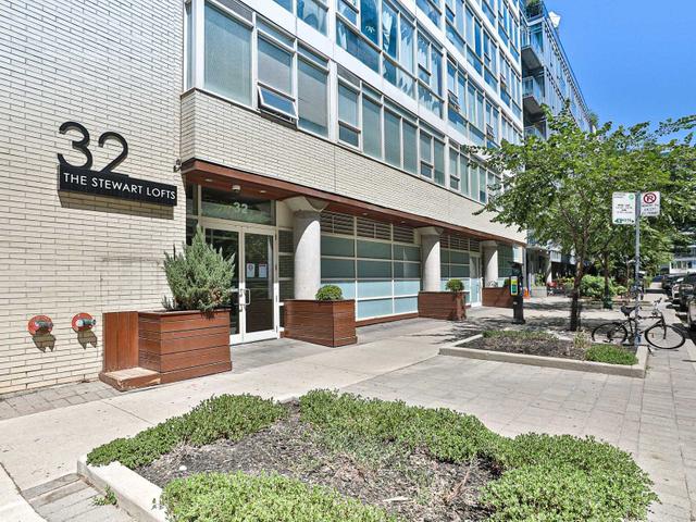 304 - 32 Stewart St