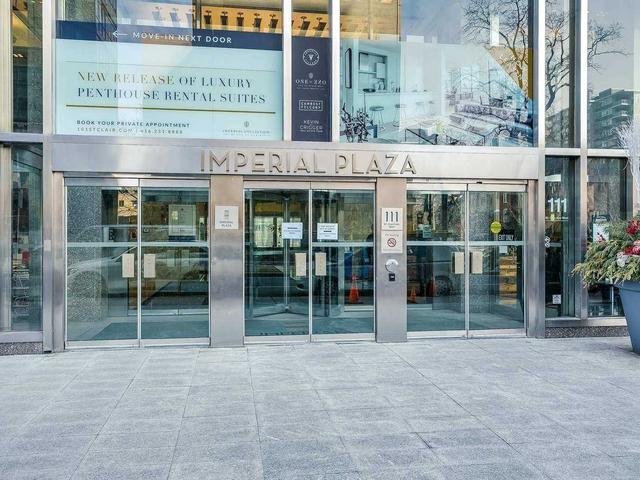 808 - 111 St Clair Ave W