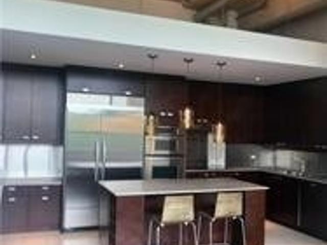 205 - 637 Lake Shore Blvd W