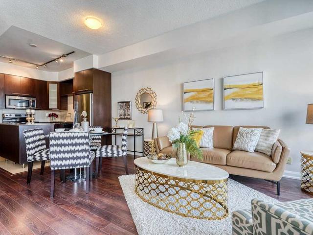 1802 - 500 Sherbourne St