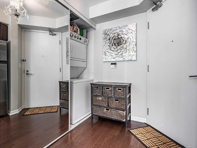 1412 - 215 Fort York Blvd