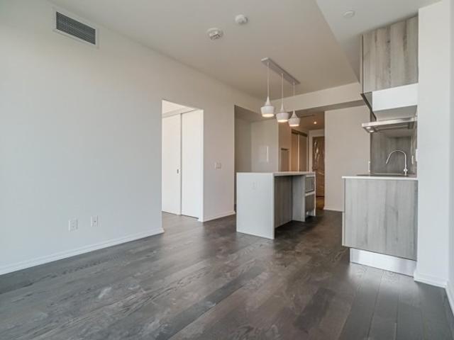 2808 - 8 Hillsdale Ave E