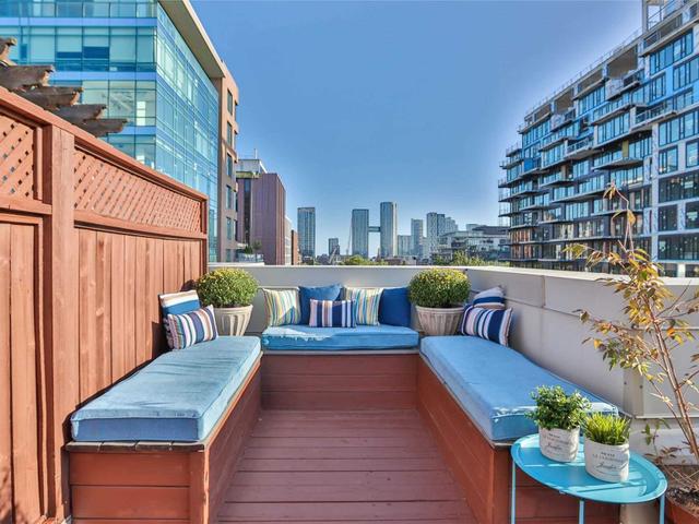 PH06 - 500 Richmond St W