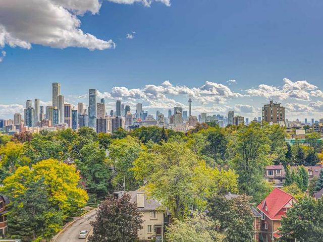 717 - 111 St Clair Ave W