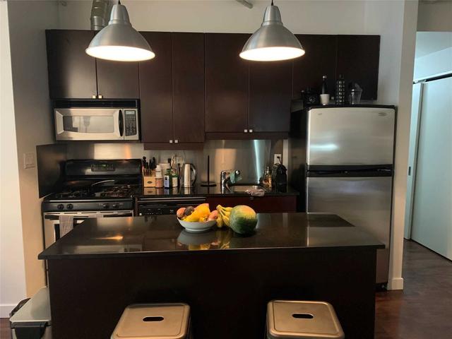 #606 - 32 Stewart St