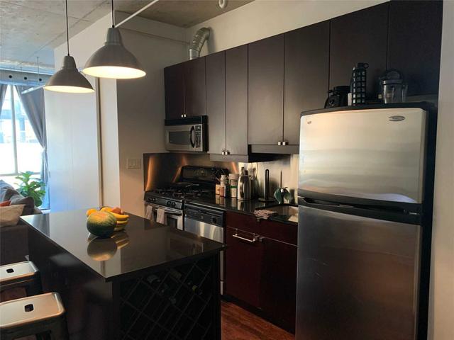 #606 - 32 Stewart St