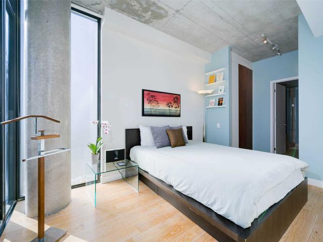 703 - 25 Stafford St