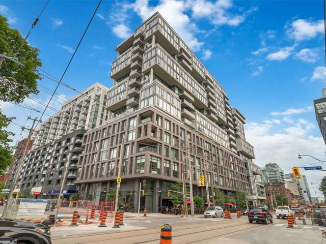 1104 - 111 Bathurst St