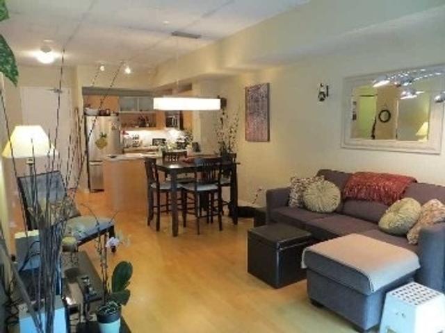 1024 - 333 Adelaide St E