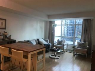 403 - 350 Wellington St W