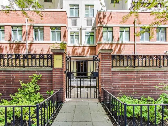 PH24 - 500 Richmond St W