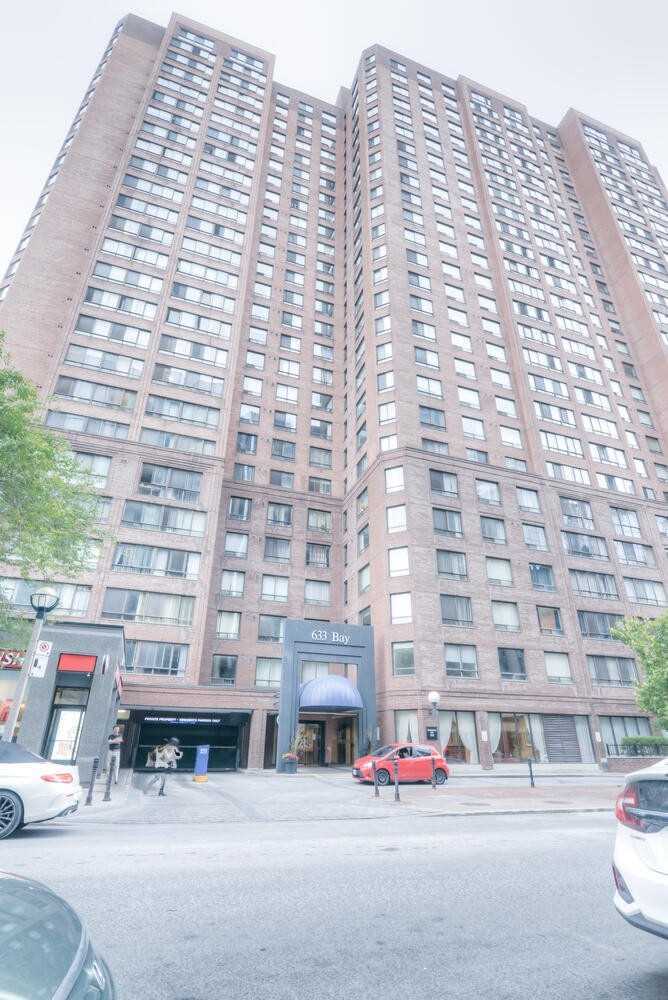 406 633 Bay St, Toronto Leased,