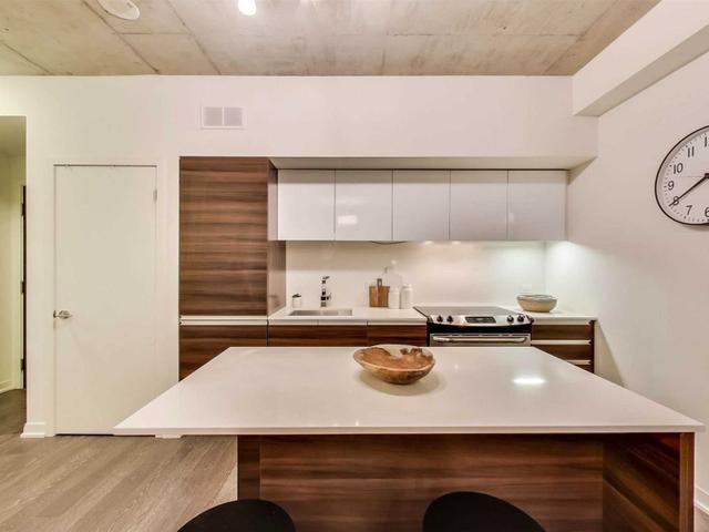 212 - 8 Gladstone Ave