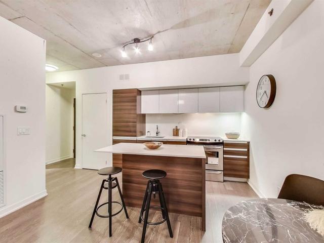 212 - 8 Gladstone Ave