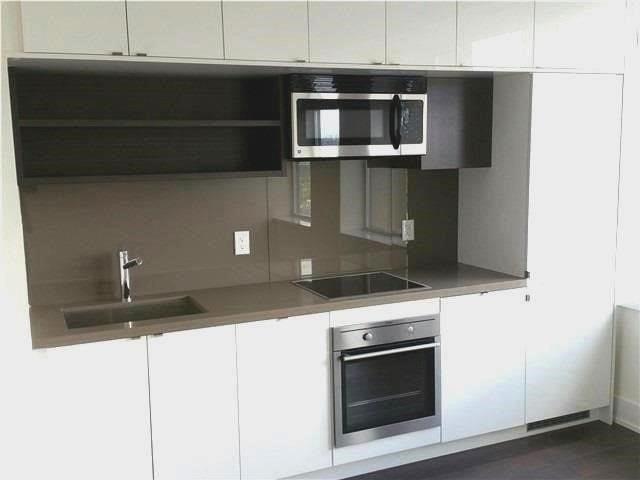 501 - 111 St Clair Ave W