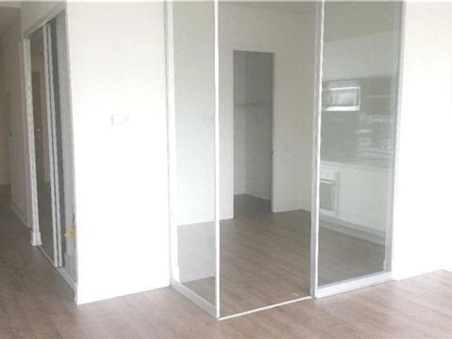 501 - 111 St Clair Ave W