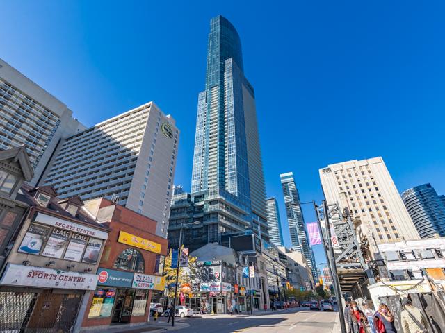 7510 - 388 Yonge St